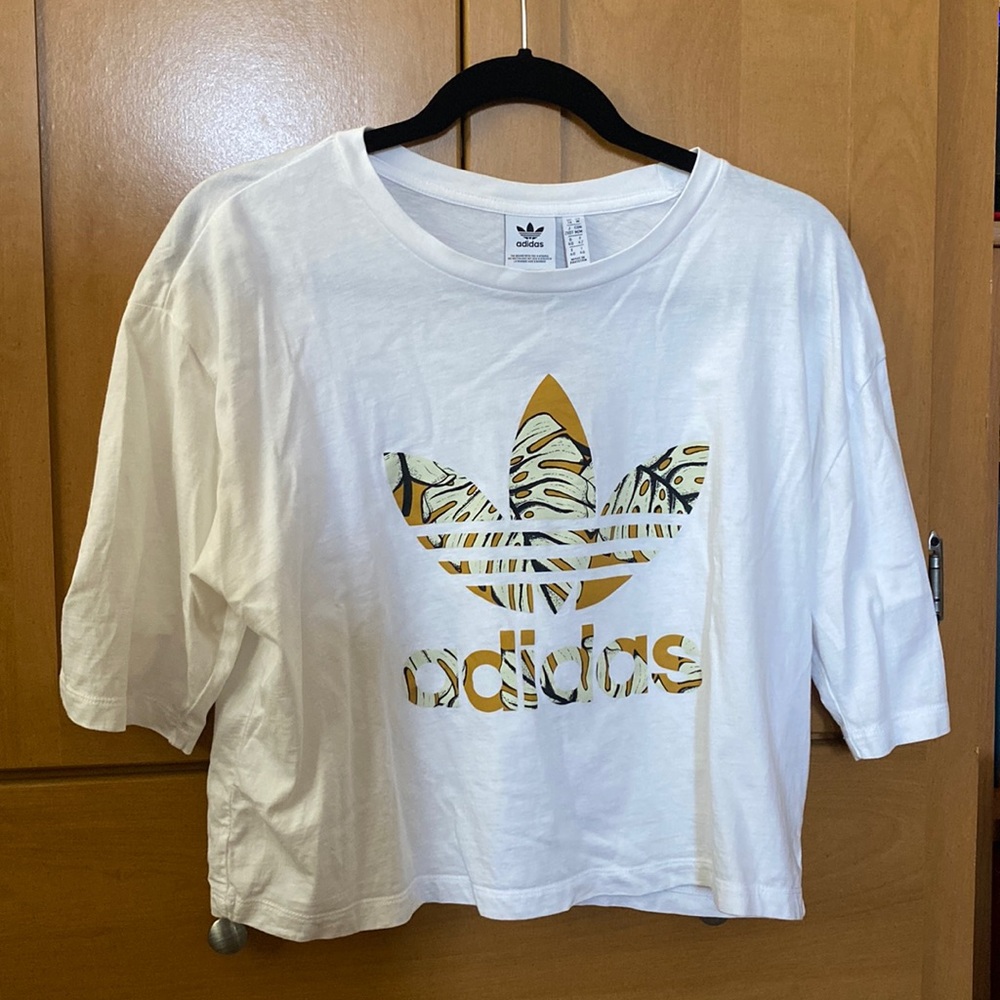 Adidas t-shirt